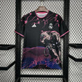 Maillot Real Madrid noir et rose Panther 2024/25 de Le 12 -ème Maillot, vue front avec logo et design moderne