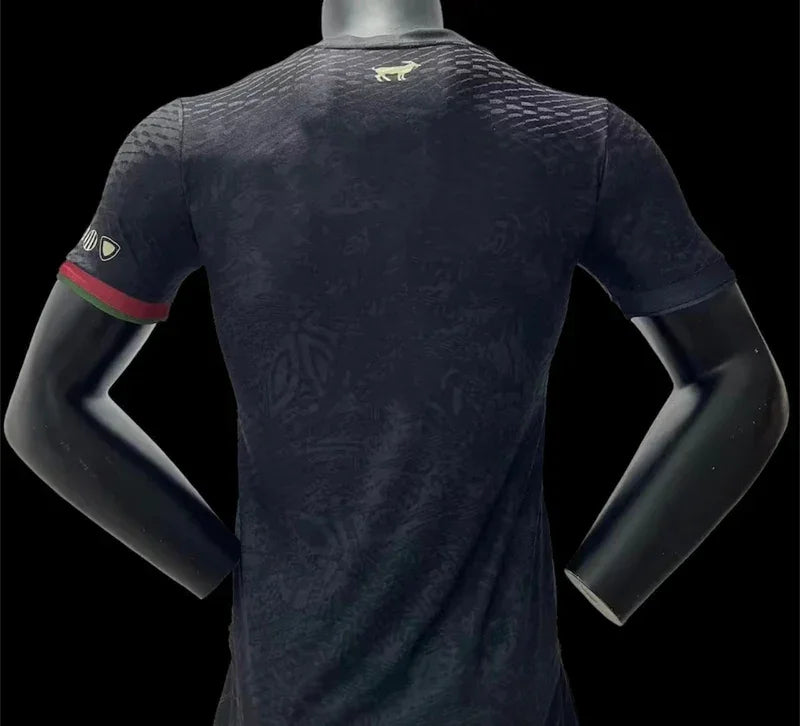 Maillot Portugal édition limitée 2023-2024 version Player, maillot de football avec logo Portugal et détails de la saison.
