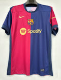 Maillot 24/25 de Barcelone, jersey officiel de football Le 12 -ème Maillot, avec logo du club et design moderne visible sur l’image
