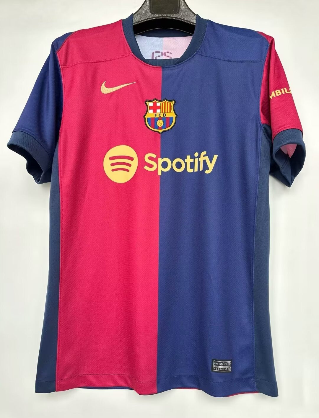 Maillot 24/25 de Barcelone, jersey officiel de football Le 12 -ème Maillot, avec logo du club et design moderne visible sur l’image