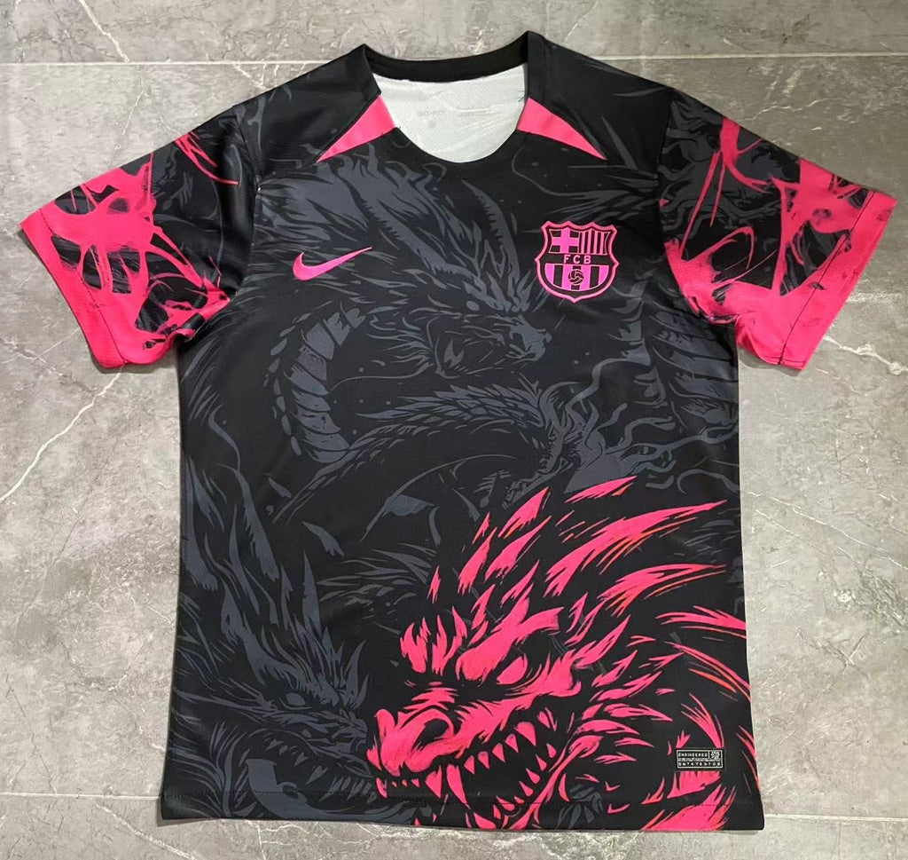 Maillot 24/25 Barcelone Spécial Dragon Le 12 -ème Maillot, maillot de football avec logo et design coloré.