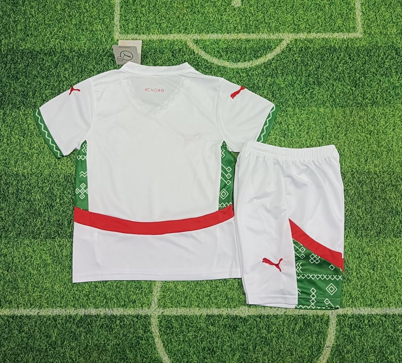 Ensemble pour enfant Maroc blanc de Le 12 -ème Maillot, haut et pantalon confortables, style traditionnel marocain.