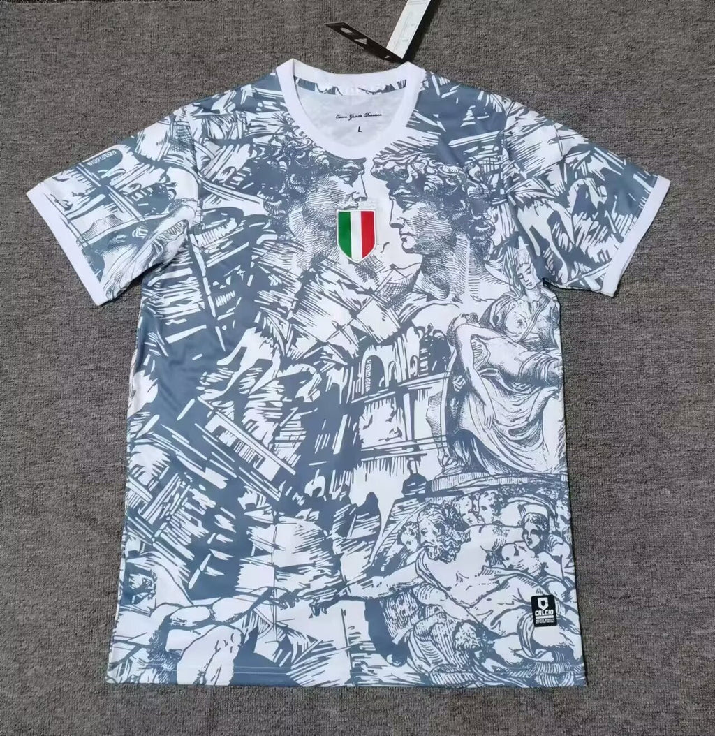 Maillot de football Italie 25/26 Le 12 -ème Maillot, maillot spécial avec couleurs traditionnelles et logo officiel visible.