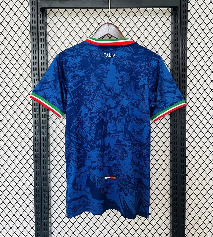 Maillot de football 25/26 Italie Le 12 -ème Maillot, maillot spécial avec couleurs italiennes, vue front de l'équipe national.