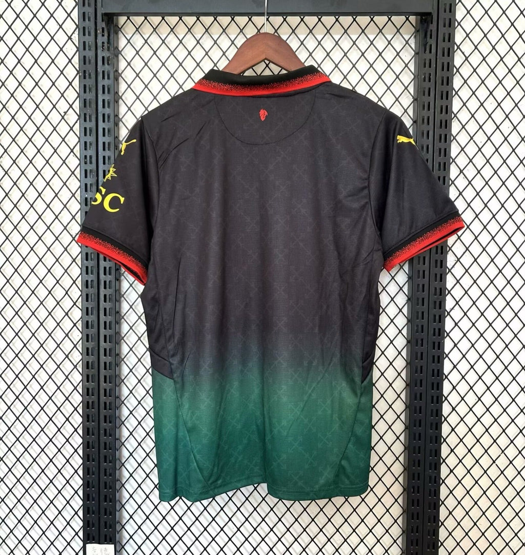 Maillot de football AC Milan 25/26 Le 12 avec logo et design officiel, vue frontale du maillot spécial pour la saison.