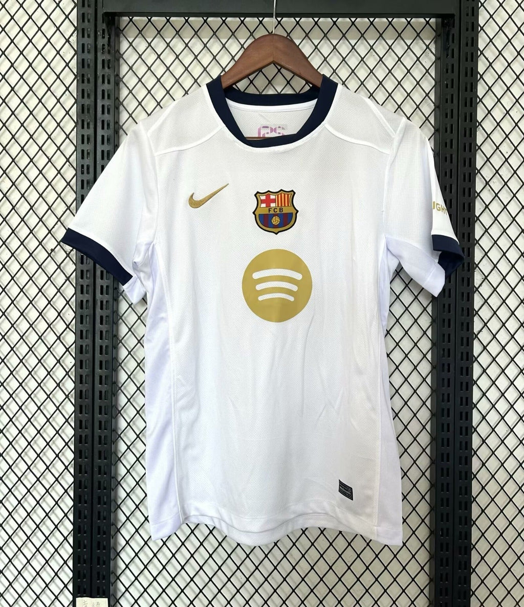 Maillot de football Barcelone 25/26 Le 12 -ème Maillot, maillot de sport avec logo du club et design officiel.
