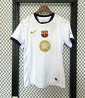 Maillot de football Barcelone 25/26 Le 12 -ème Maillot, maillot de sport avec logo du club et design officiel.