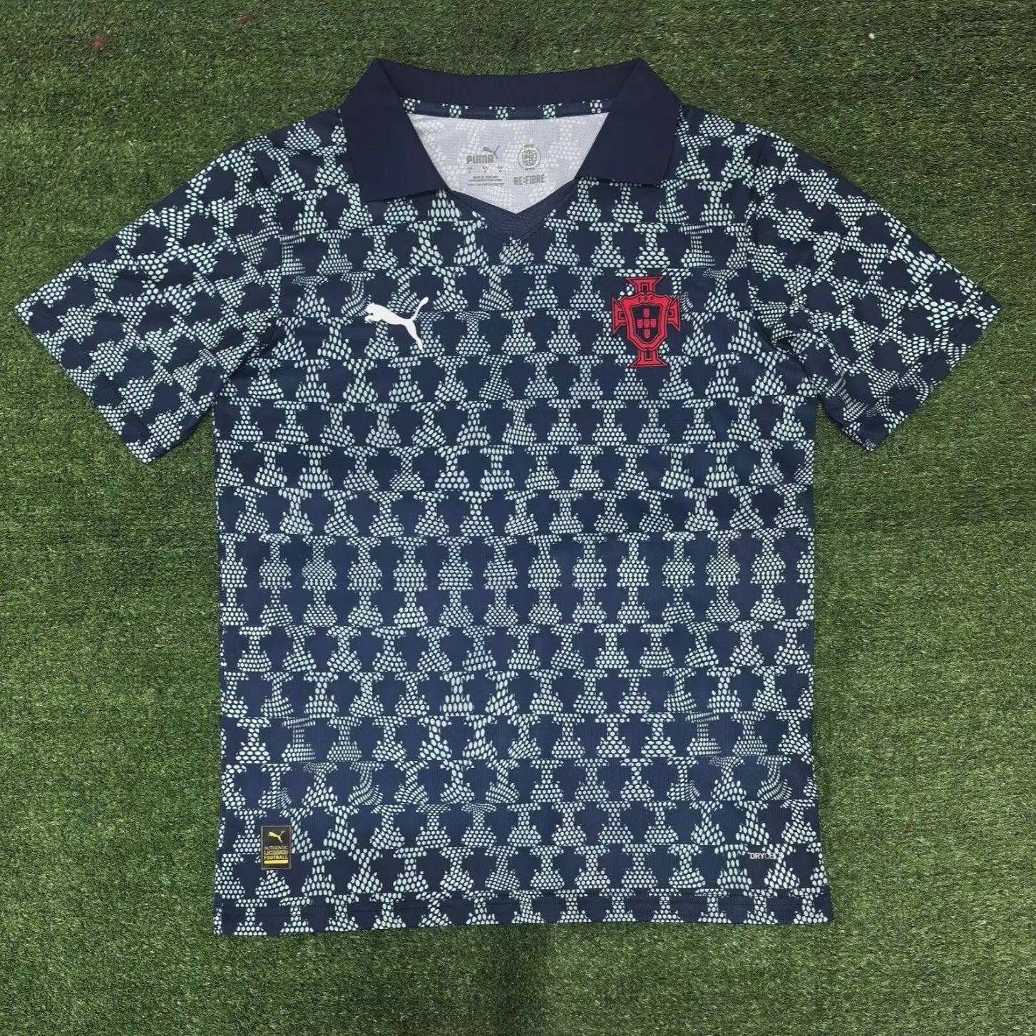 Maillot Portugal 25/26 Le 12 -ème Maillot, jersey de football avec logo et couleurs officielles du Portugal.