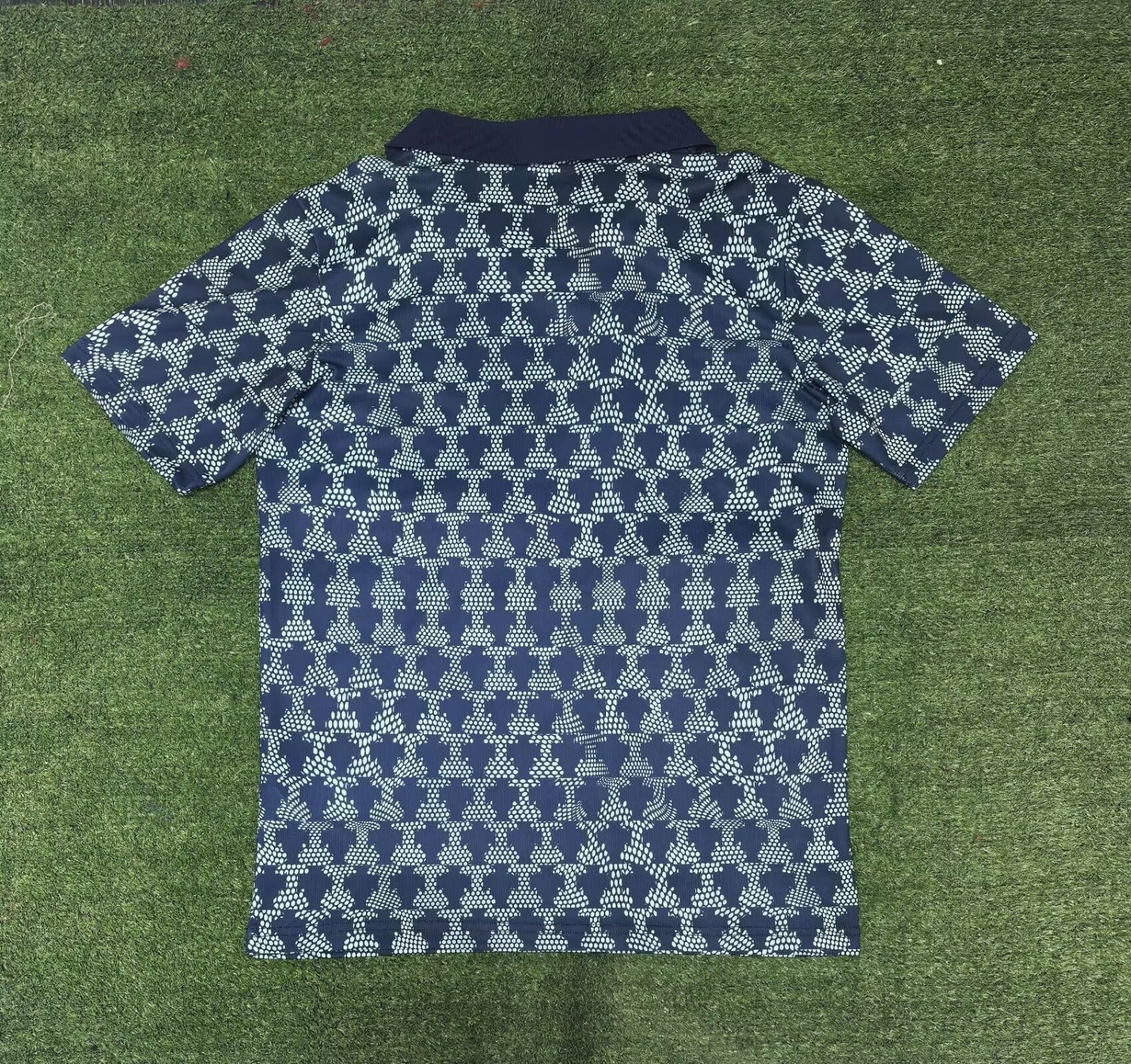 Maillot Portugal 25/26 Le 12 -ème Maillot, maillot de football avec design officiel, vue frontale sur fond blanc