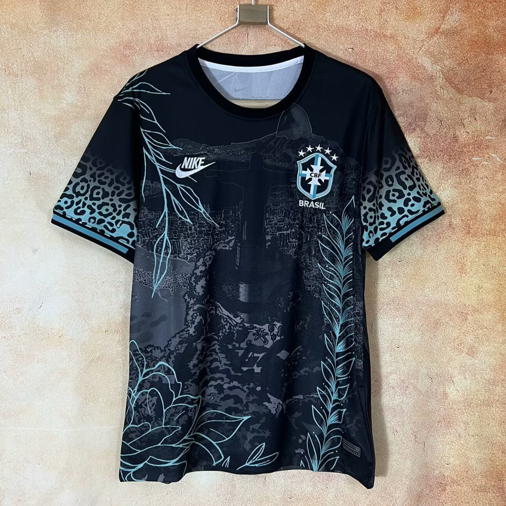 Maillot de football Brésil 2024/2025 Le 12 -ème Maillot, maillot officiel avec logo et design spécial D, vue de face.