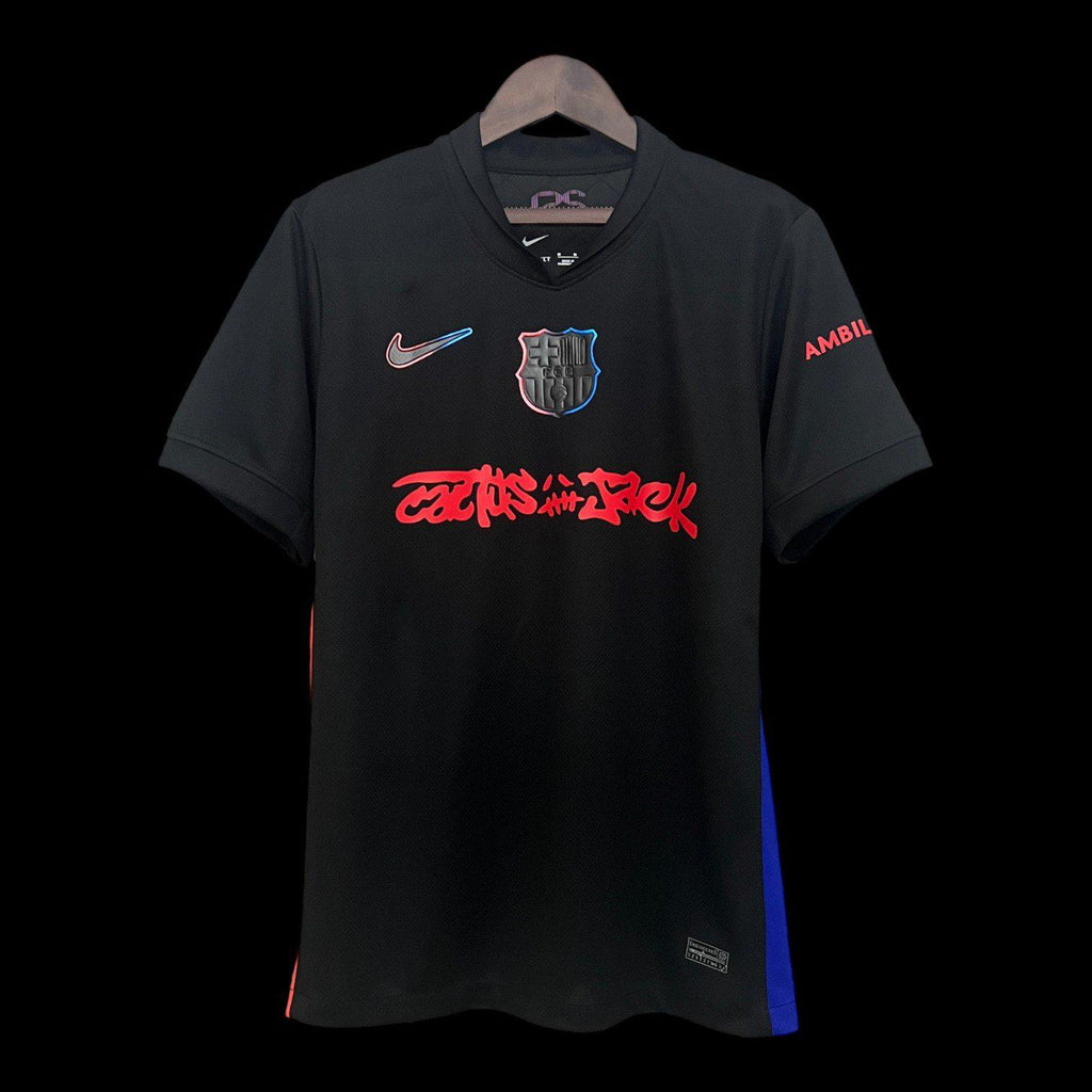 Maillot de football Barcelone 24/25 Spécial Noir de Le 12 -ème Maillot, vue du devant avec logo et détails du maillot.