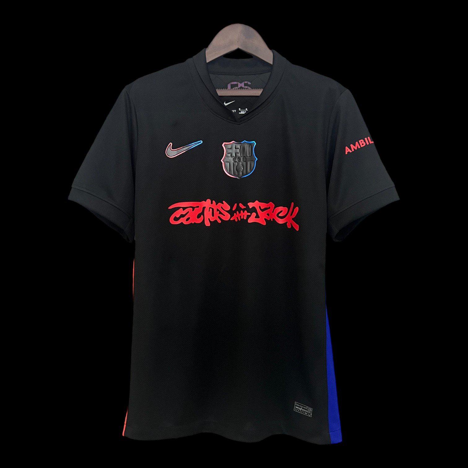 Maillot de football Barcelone 24/25 Spécial Noir de Le 12 -ème Maillot, vue du devant avec logo et détails du maillot.