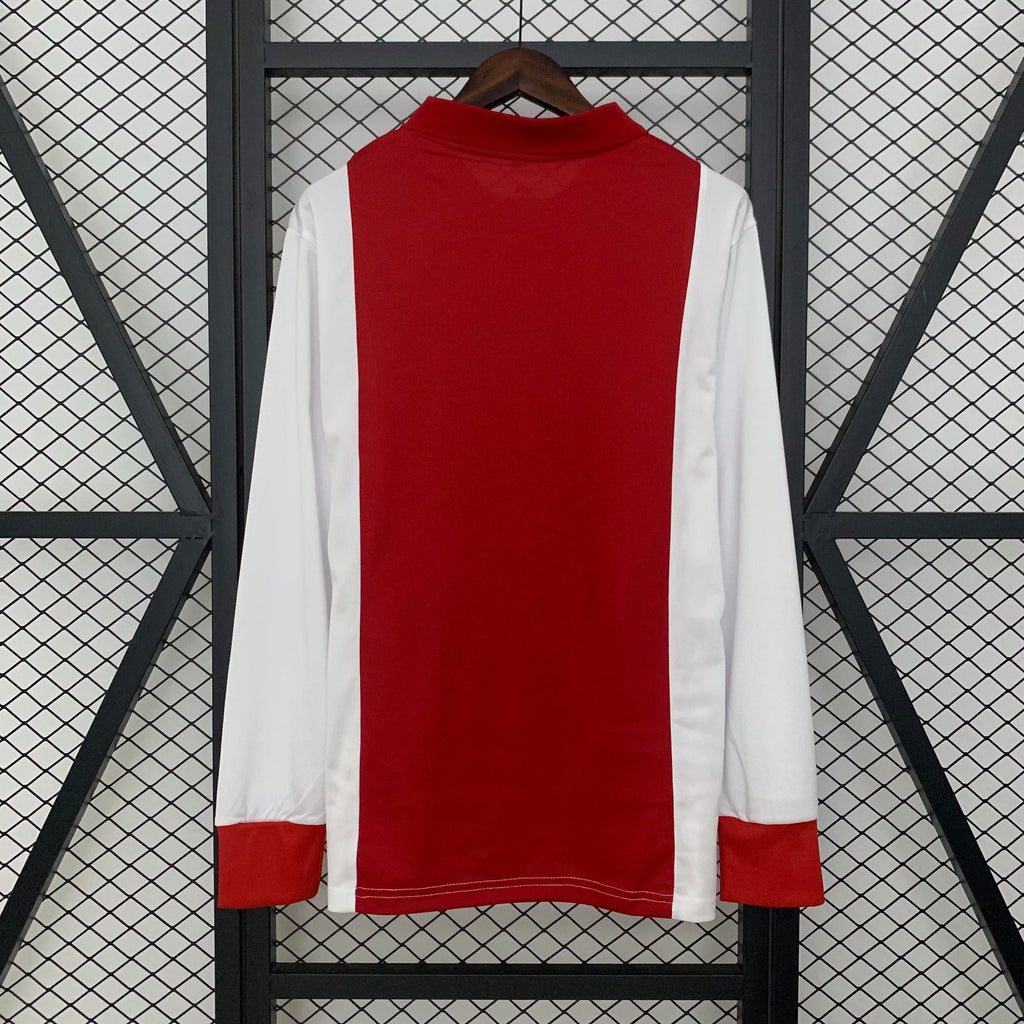 Maillot de football AJAX 25/26 Le 12 -ème Maillot, maillot spécial avec logo et design distinctif, vue frontale.