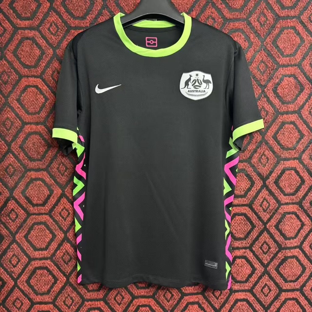 Maillot extérieur de l'Australie pour la saison 2025-2026, marque Le 12 -ème Maillot, affiché sur un mannequin.
