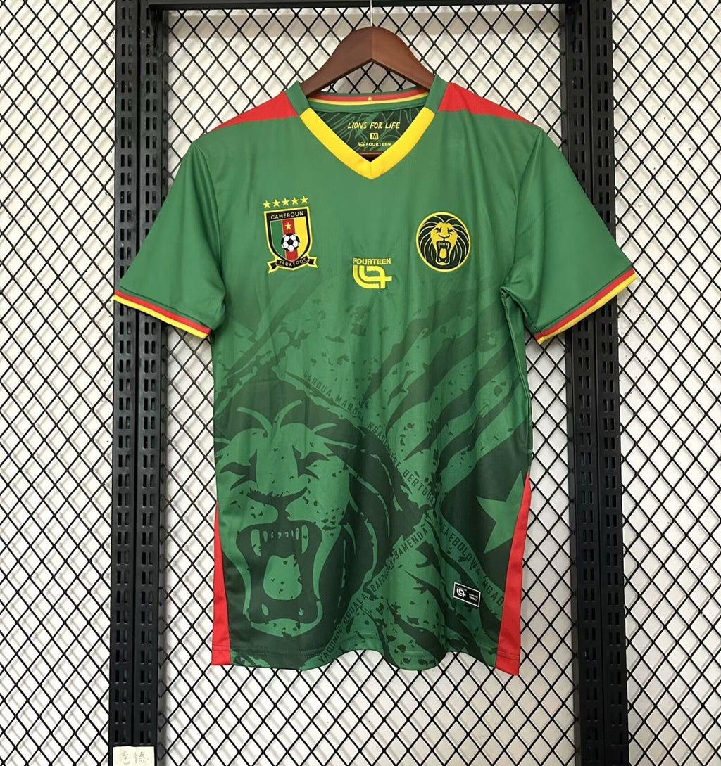 Maillot Cameroun Spécial 25/26 Le 12 -ème Maillot, maillot de football avec couleurs du Cameroun, vue de face.