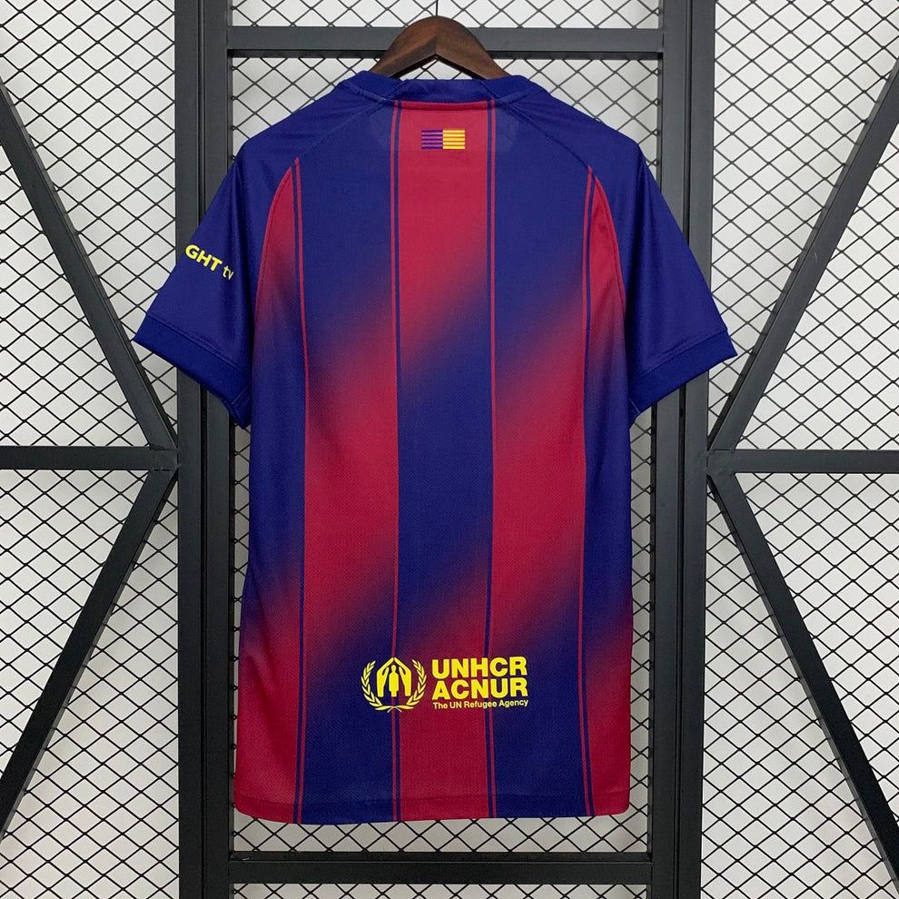 Maillot domicile Barcelone 25/26 de Le 12 -ème Maillot, maillot de football avec logo du FC Barcelone, vue frontale.