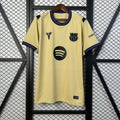 Maillot extérieur Barcelone 25/26 de Le 12 -ème Maillot, maillot de football avec logo et design du club, vue de face