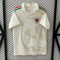 Maillot extérieur 25/26 Wales Le 12 -ème Maillot, maillot de football avec logo officiel et design aux couleurs du pays.