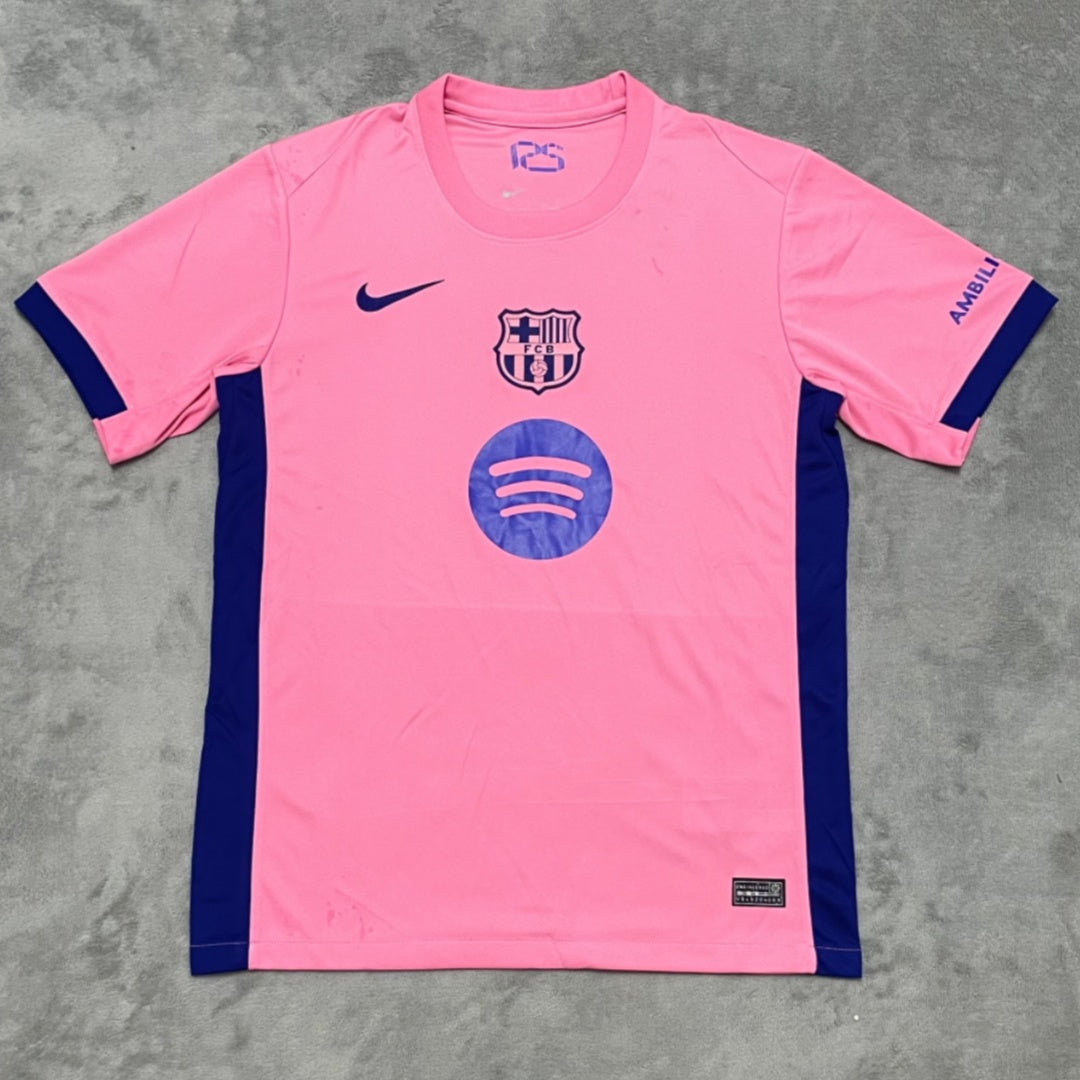 Maillot de football Barcelone Le 12 -ème Maillot pour enfants 25/26, maillot rose avec logo de l'équipe sur le devant.