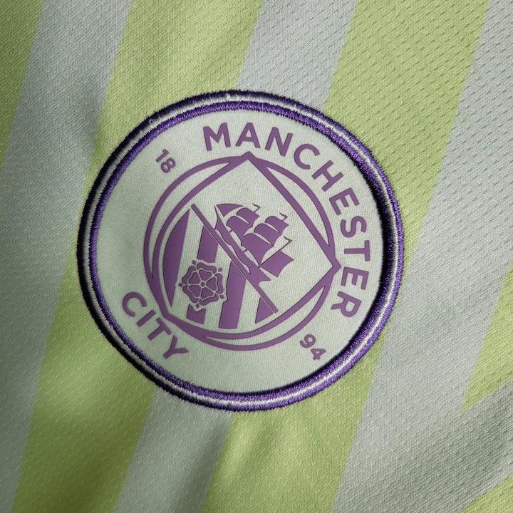 Maillot de gardien Manchester City 2023 2024 par Le 12 -ème Maillot, maillot de football avec détails et logo de l'équipe.