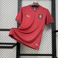 Maillot Portugal 2026 de la marque Le 12 -ème Maillot, vue de face avec logo et design officiel du maillot national.