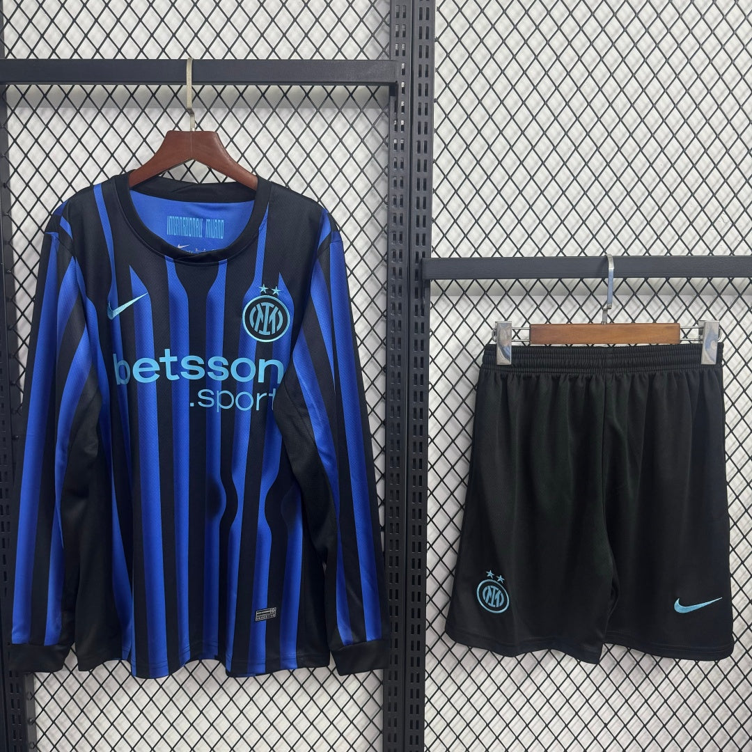 Maillot domicile Inter Milan 25/26 pour homme, long sleeves, marque Le 12 -ème Maillot, vue du devant du jersey.