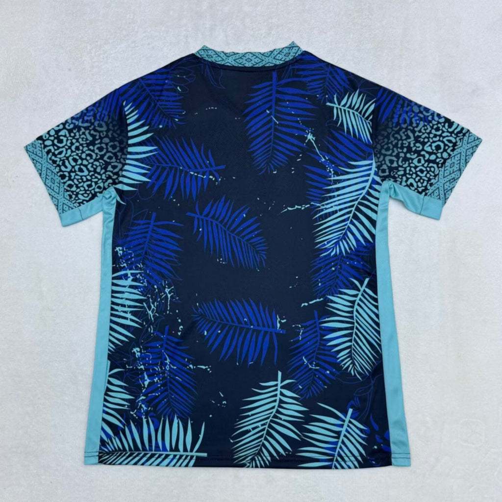 Maillot 25/26 Brésil Le 12 avec motif tigre bleu, maillot de football pour enfants, détail du design et couleurs vives