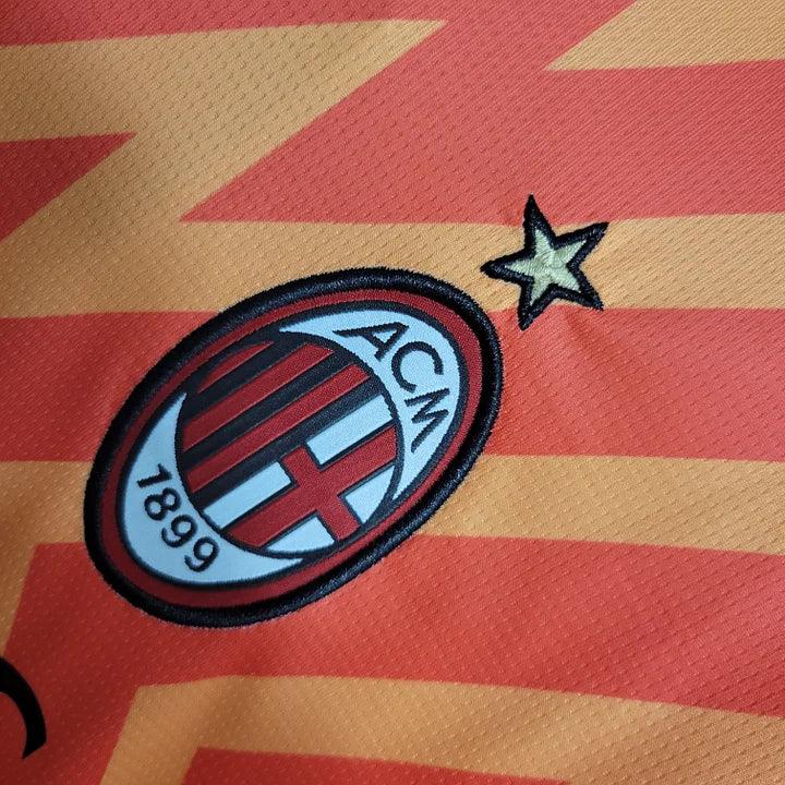 Maillot de gardien de football AC Milan 2023-2024, marque Le 12 -ème Maillot, vue de face avec détails du design.