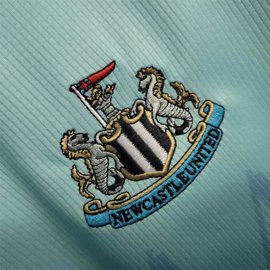 Maillot d'entraînement Newcastle 2022-23 Le 12‑ème Maillot, maillot de football avec logo et détails de l'équipe.