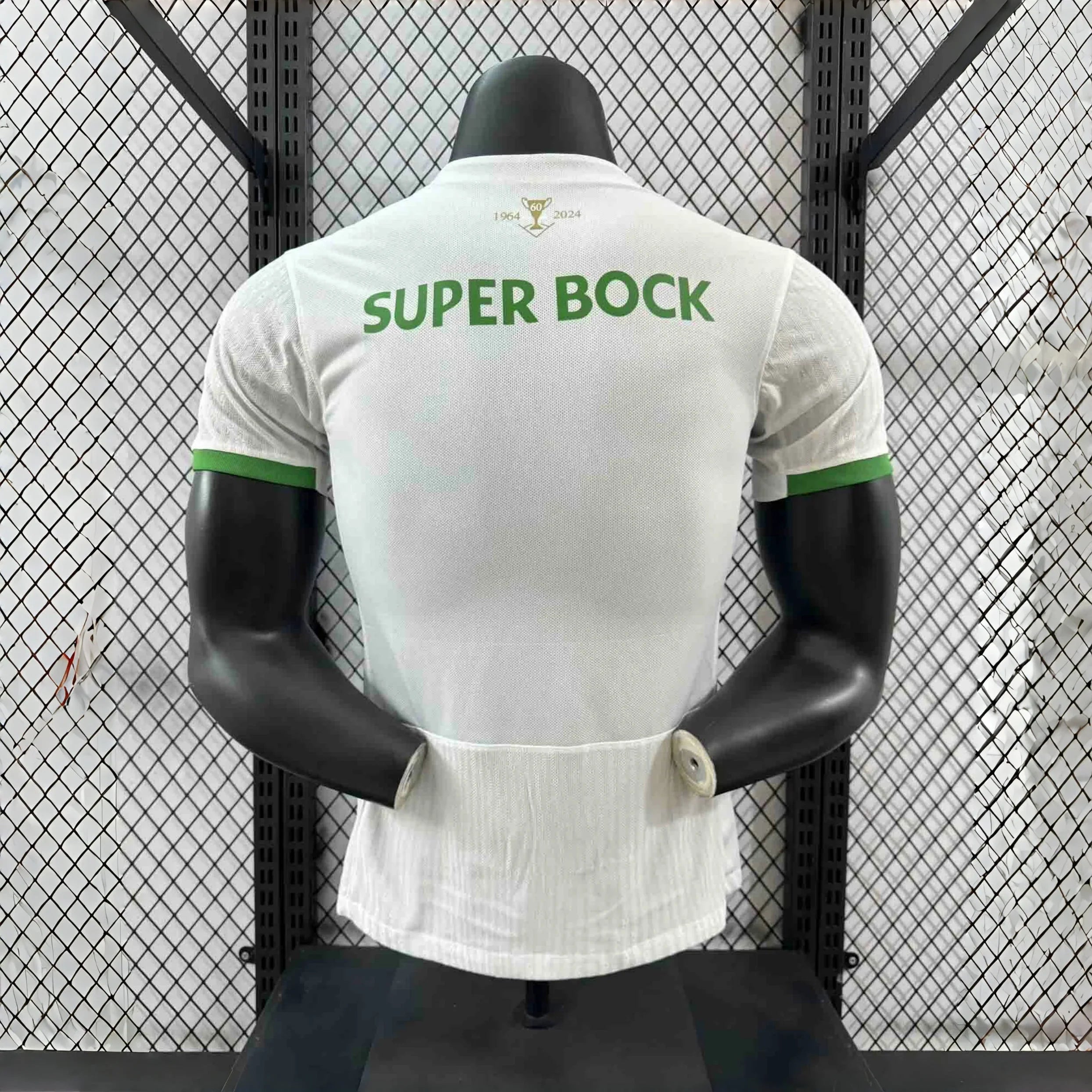 Maillot de sport Le 12 -ème Maillot 2024-25, design sportif avec logo, vue front sur fond blanc