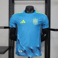 Maillot d'entraînement Espagne Coupe du Monde 2026 Le 12, maillot sportif bleu avec logo officiel et détails de l'équipe.