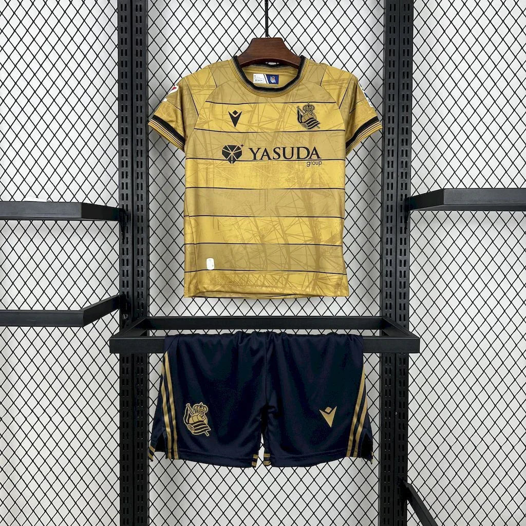 Maillot enfant Real Sociedad extérieur 2024-25, kit officiel Le 12 -ème Maillot, vue front avec logo et détails colorés.