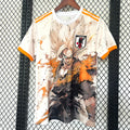 Maillot 24/25 Japon anime Le 12 -ème Maillot, design spécial, avec motifs inspirés de l'anime japonais, affiché sur un mannequin.
