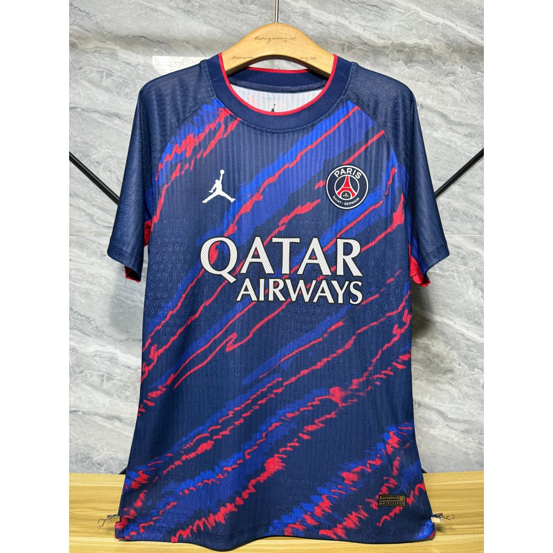 Maillot 25/26 PSG Le 12-ème Maillot, maillot de football violet pour joueur junior, visible en détail dans l'image.