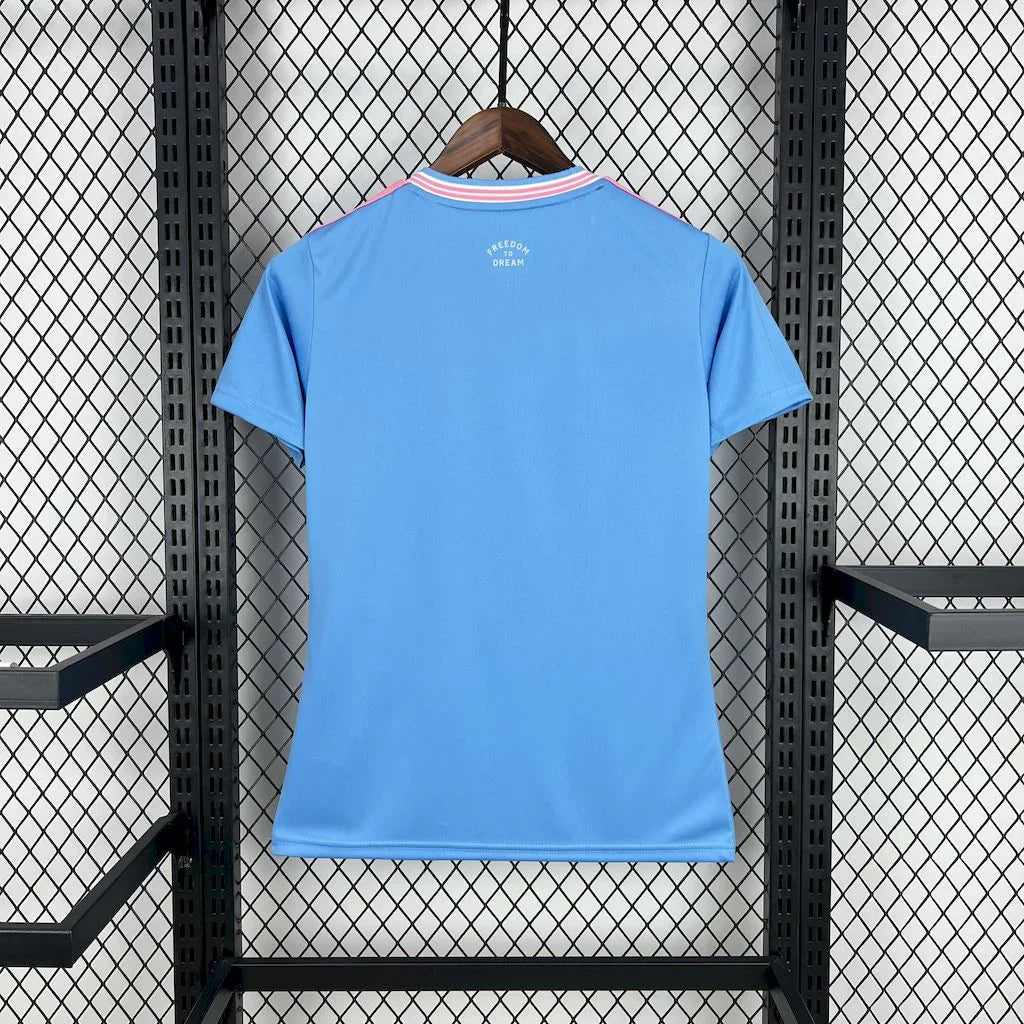 Maillot femme Inter Miami 2025 de Le 12, maillot de football noir avec logo et détails colorés, vue de face