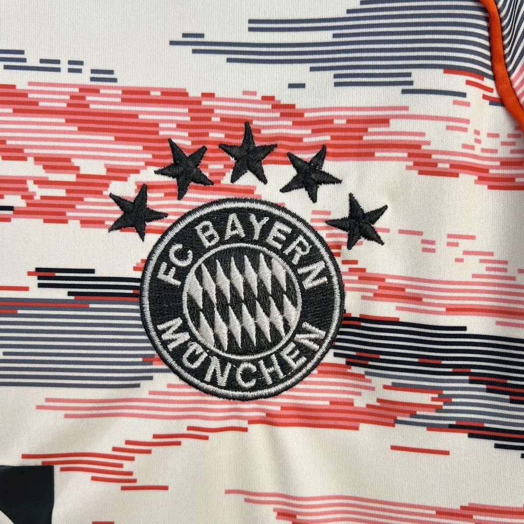 Maillot extérieur Bayern Munich 2025-26 Le 12 -ème Maillot, maillot de football avec logo et design officiel, vue avant.