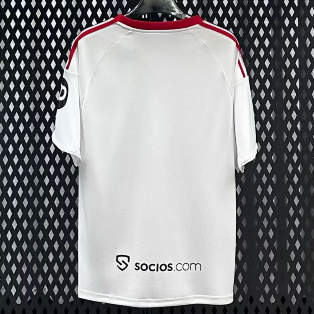 Maillot de football Seville domicile 25/26 Le 12 -ème Maillot, maillot sportif avec logo et couleurs officielles.