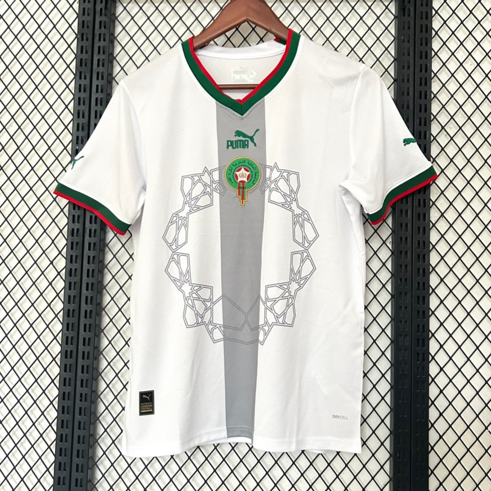 Maillot extérieur 2022 du Maroc, modèle Le 12 -ème Maillot, vue du maillot avec design national.