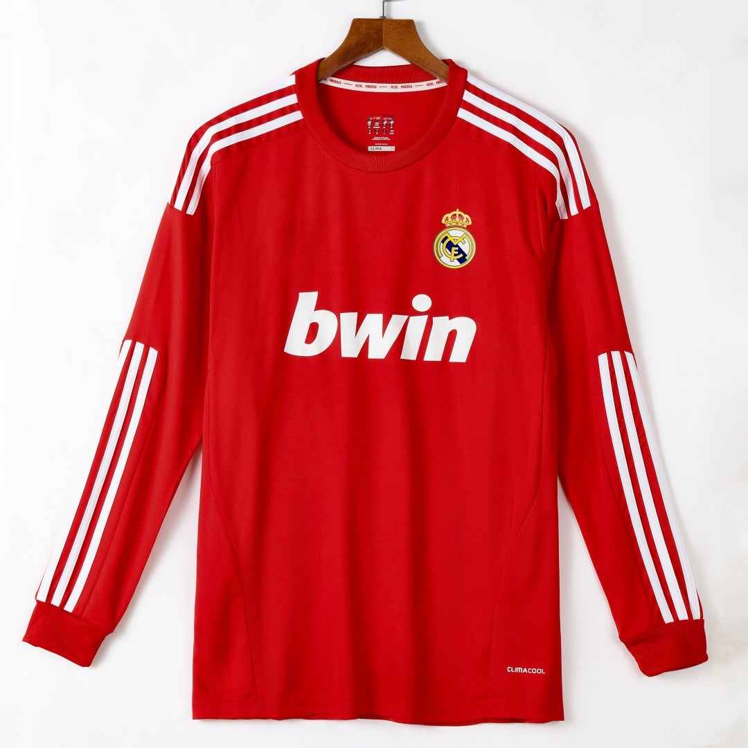 Maillot rétro à manches longues du Real Madrid 2011-2012, marque Le 12-ème Maillot, en bleu et blanc avec logo du club
