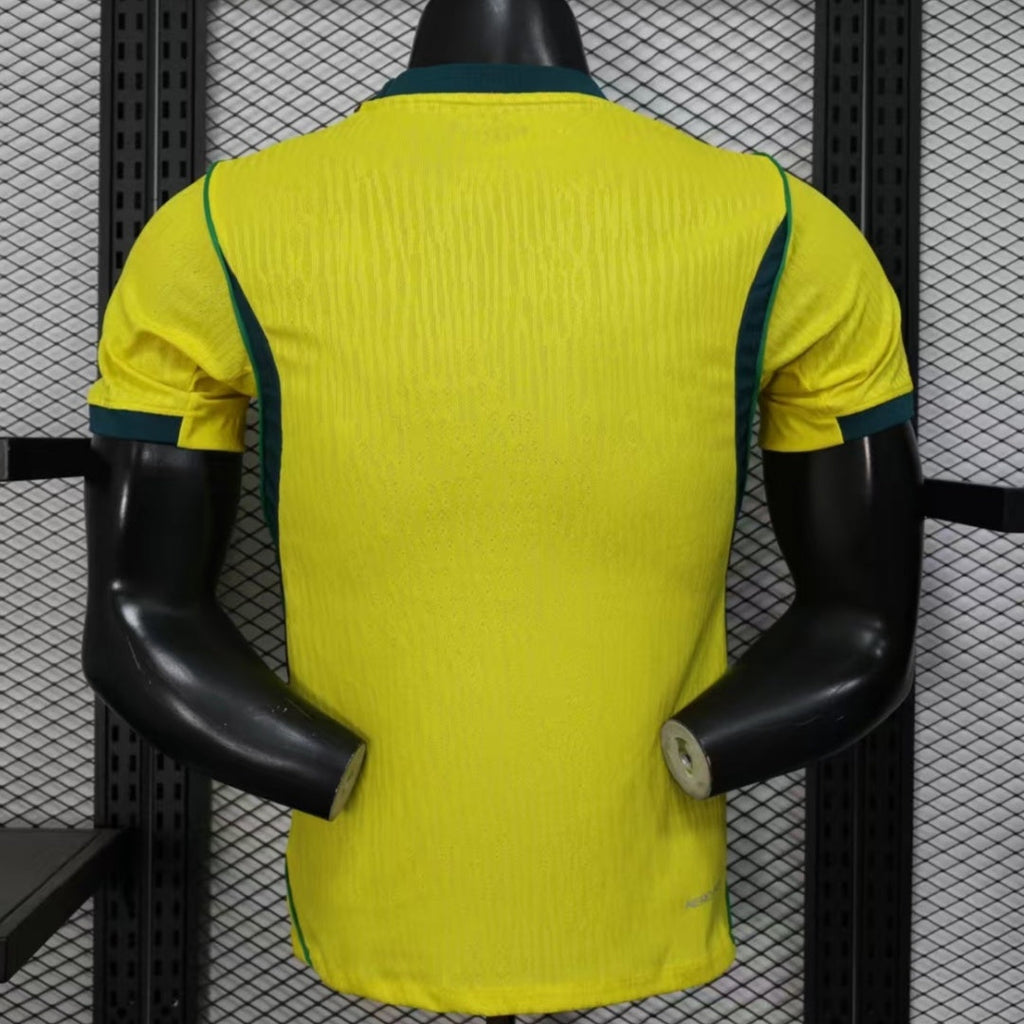 Maillot domicile Brésil 25/26 Le 12 –ème Maillot, maillot de football avec logo du Brésil et détails du design.