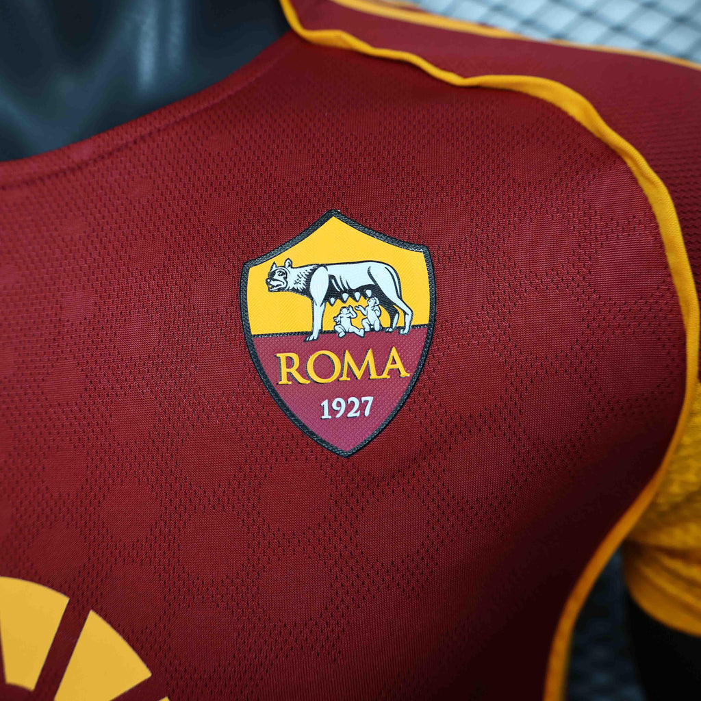 Maillot de football Roma 2025-26 Le 12 -ème Maillot, maillot officiel avec logo de l'équipe et design moderne.