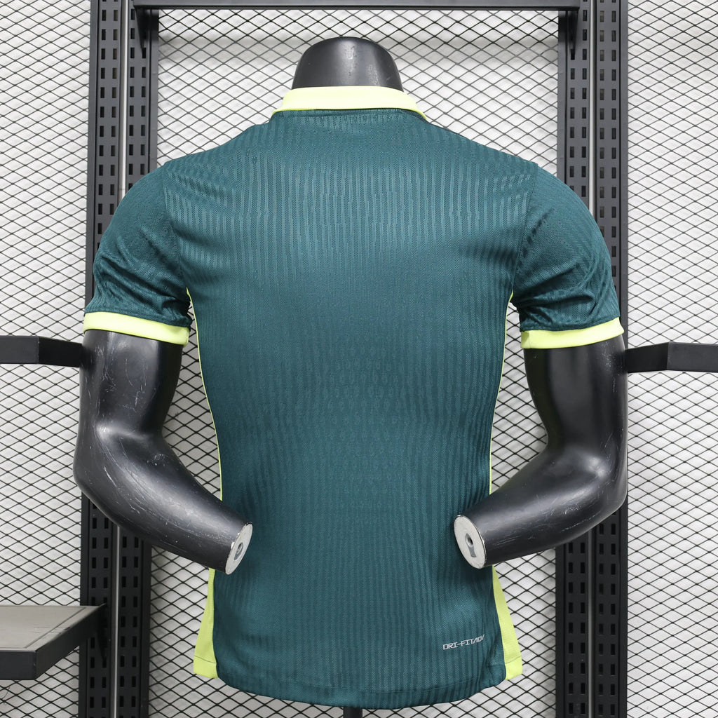 Maillot FC Barcelone 2025-2026 de la marque Le 12-ème, vue de face, avec logo et design officiel du club.