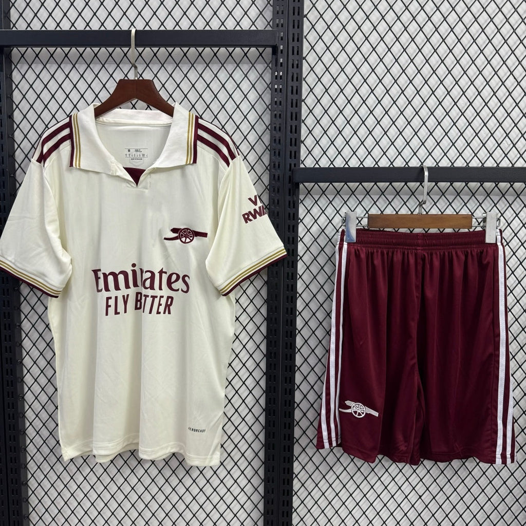 Ensemble 25/26 Arsenal Third pour adulte de la marque Le 12 -ème Maillot, maillot de football avec logo et design distinctif.