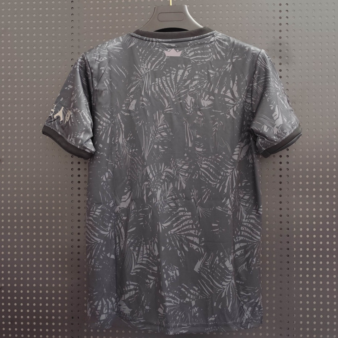 Maillot de football Le 12 -ème Maillot pour enfants 25/26 Brésil Spécial gris, devant avec logo et détails du maillot.