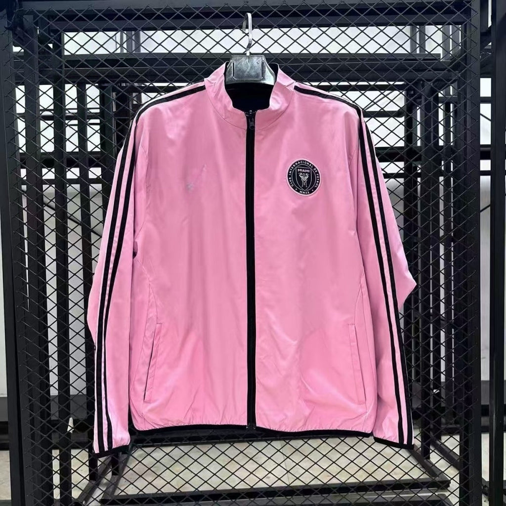 Veste coupe-vent réversible Inter Miami Le 12 -ème Maillot, style sportif avec logo de l'équipe, vue de face.