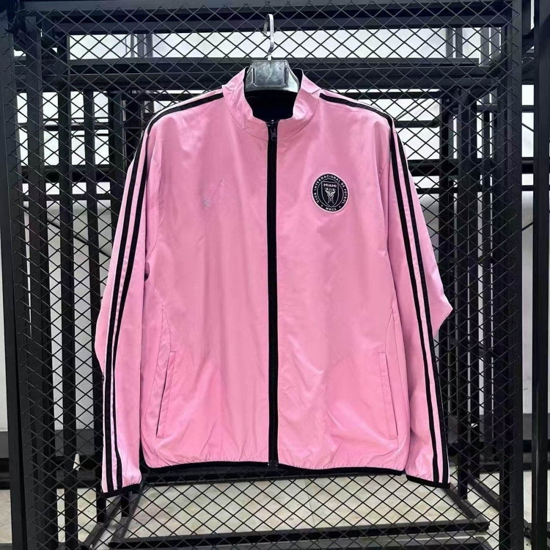 Veste coupe-vent réversible Inter Miami Le 12 -ème Maillot, style sportif avec logo de l'équipe, vue de face.