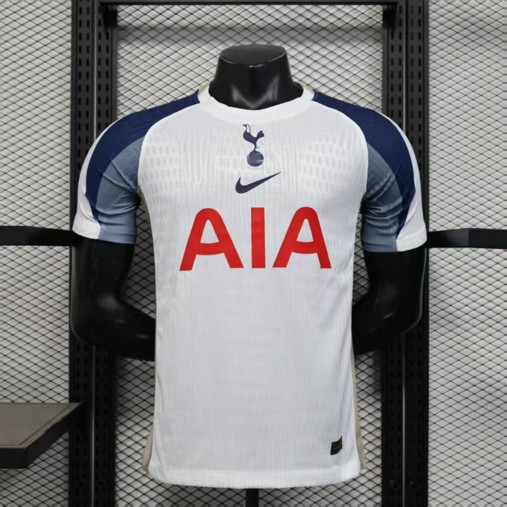 Maillot domicile Tottenham Hotspur 25/26 Le 12-ème Maillot, maillot de foot avec le logo et les couleurs de l'équipe.