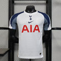 Maillot domicile Tottenham Hotspur 25/26 Le 12-ème Maillot, maillot de foot avec le logo et les couleurs de l'équipe.