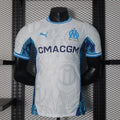 Maillot de football domicile Marseille OM 2024 2025 Le 12-ème Maillot, maillot rouge et blanc avec logo OM et détails sportifs