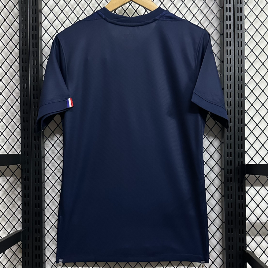 Maillot domicile PSG 25/26 Le 12 -ème Maillot, maillot de football avec logo du Paris Saint-Germain, manches blanches et sponsor au centre